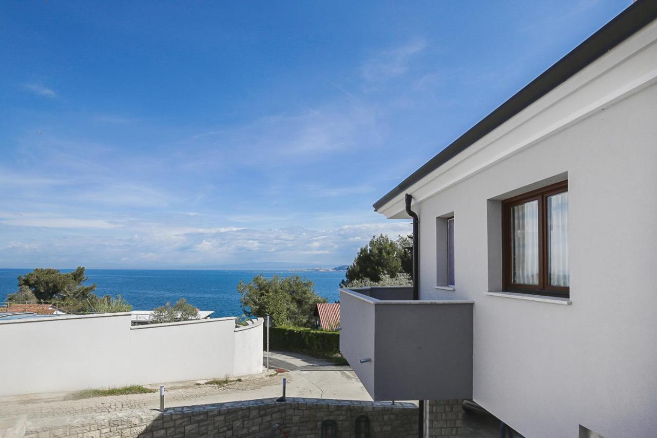Apartments Villa Sofia Crveni Vrh Eksteriør bilde