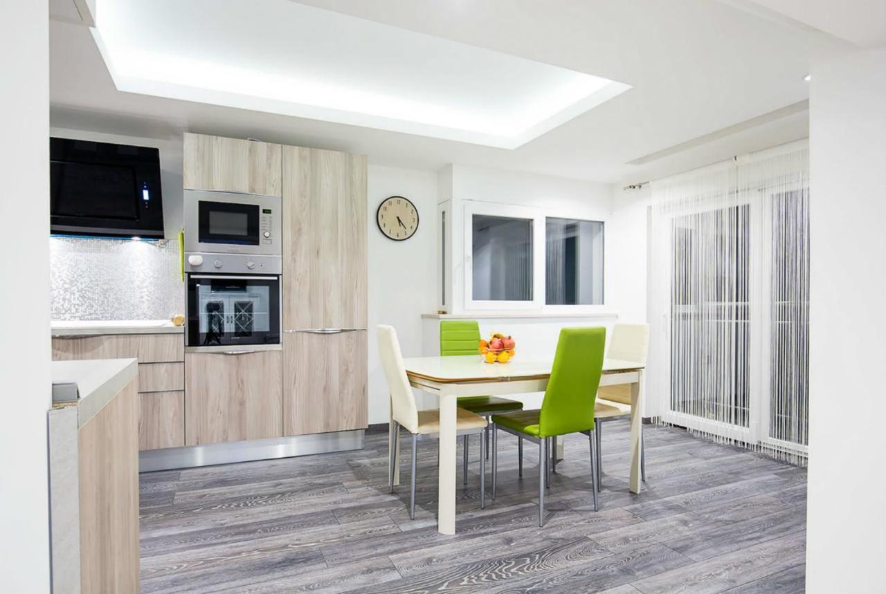Apartments Villa Sofia Crveni Vrh Eksteriør bilde