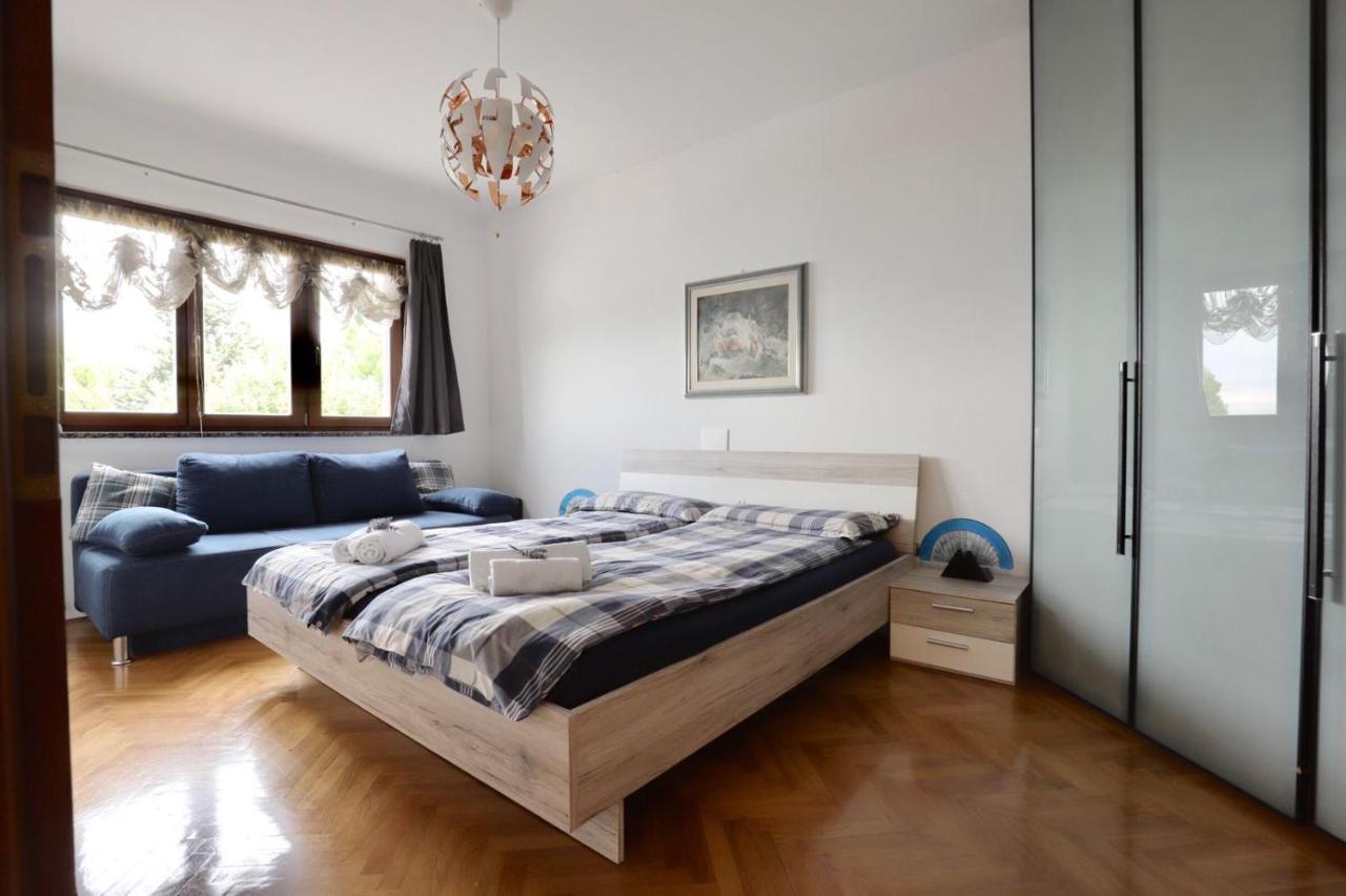 Apartments Villa Sofia Crveni Vrh Eksteriør bilde