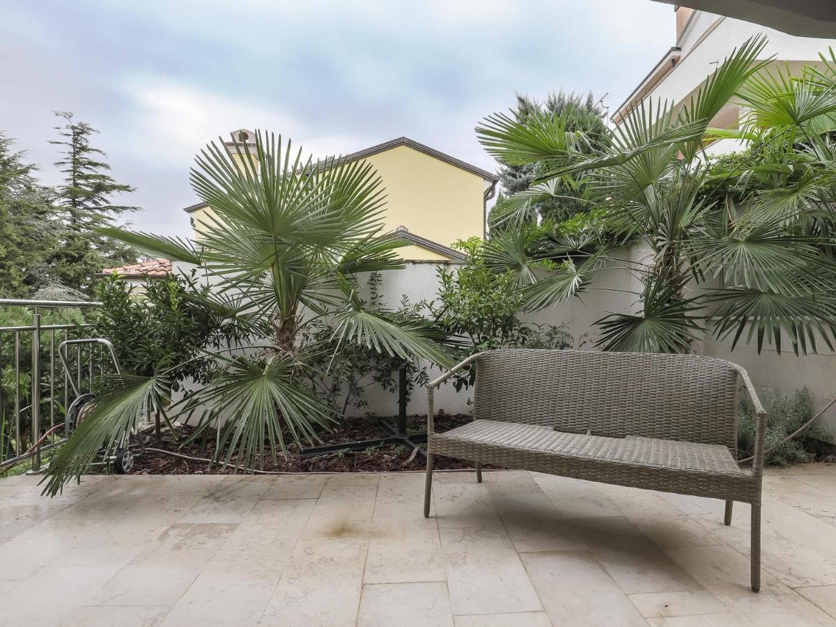 Apartments Villa Sofia Crveni Vrh Eksteriør bilde